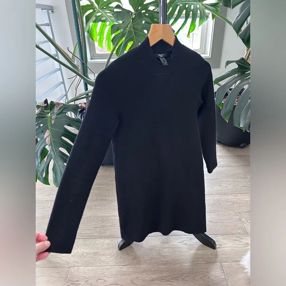 Girls' Black Ribbed Long-Sleeve Dress size 9/10